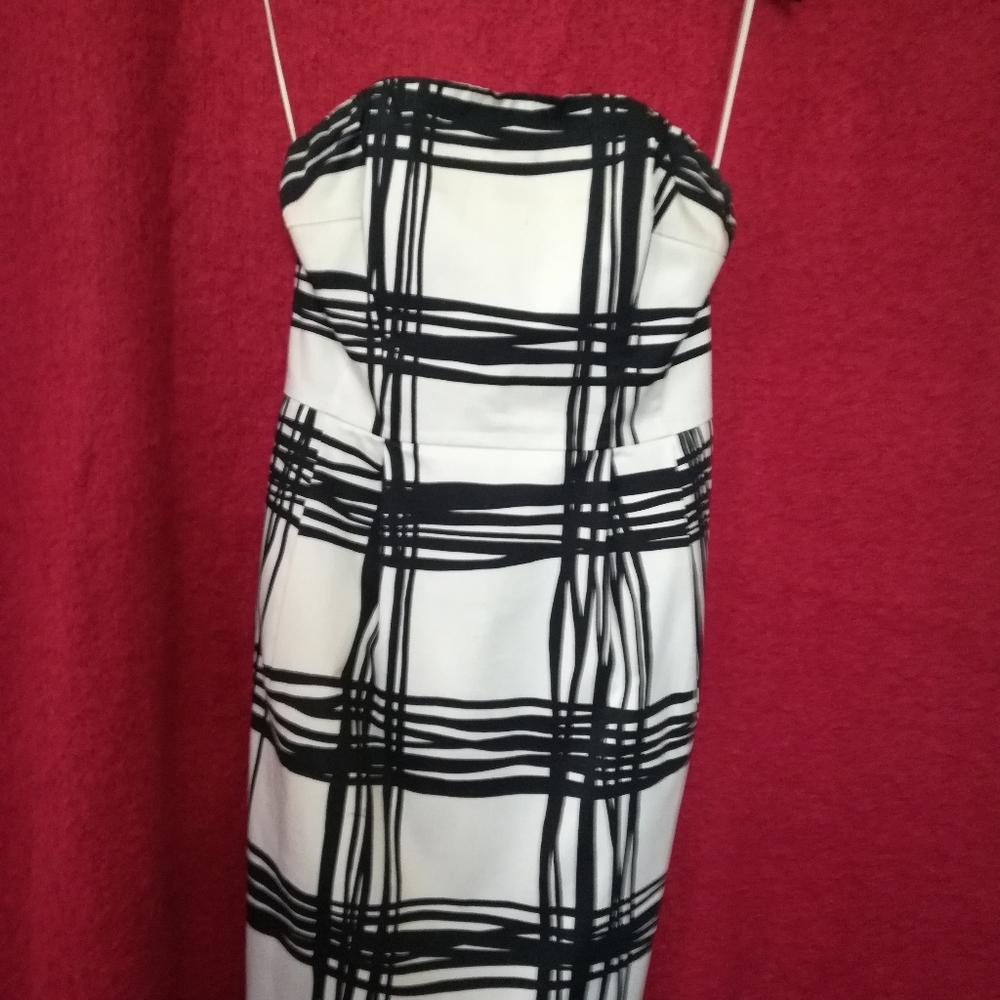 Dress - Picture 3 of 4